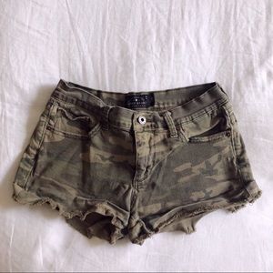 Lucky Brand army print jean shorts